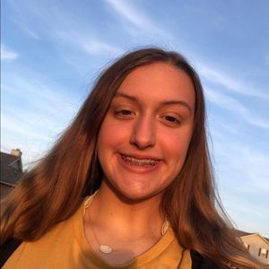 Meet your Posher, Lydia